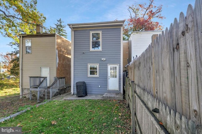 Building Photo - 312 57th St NE