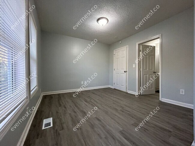 Building Photo - 1214 Bolton Rd NW