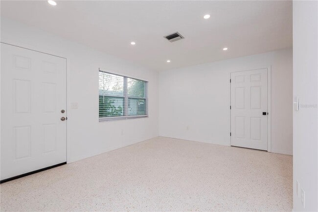 Building Photo - 1348 Boylan Ave