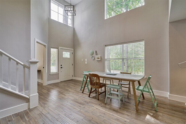 Building Photo - 38 E Gaslight Pl