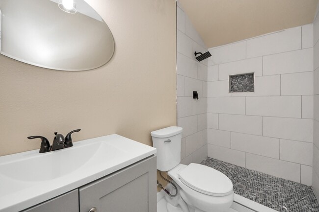 Building Photo - 501 Schilling Ave