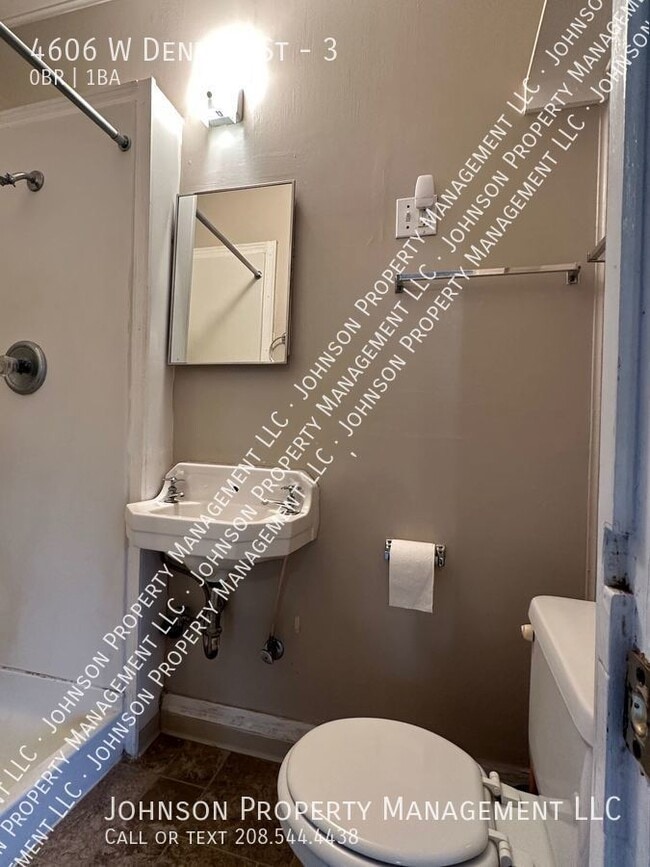 Building Photo - 4606 W Denton St