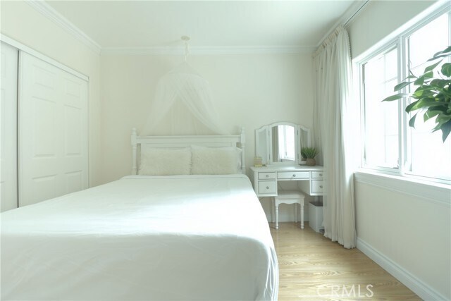 Building Photo - 3457 E Del Mar Blvd