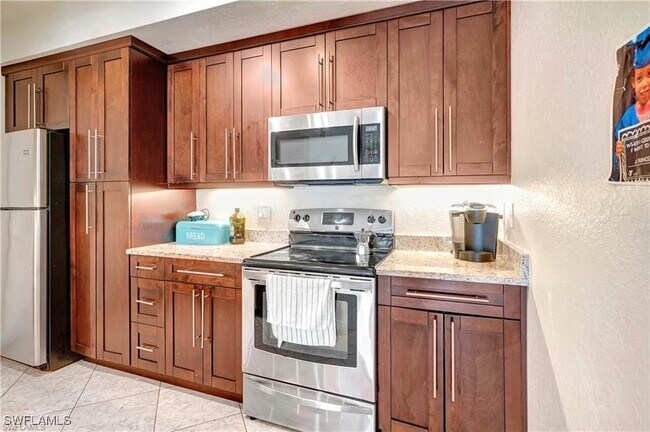 Building Photo - 4680 St Croix Ln