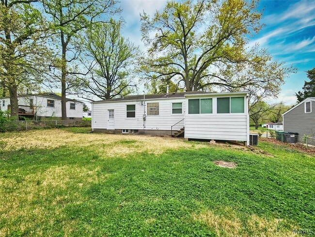 Building Photo - 637 Karess Dr