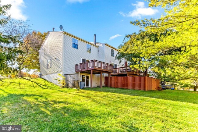 Building Photo - 1232 Quaker Ridge Dr