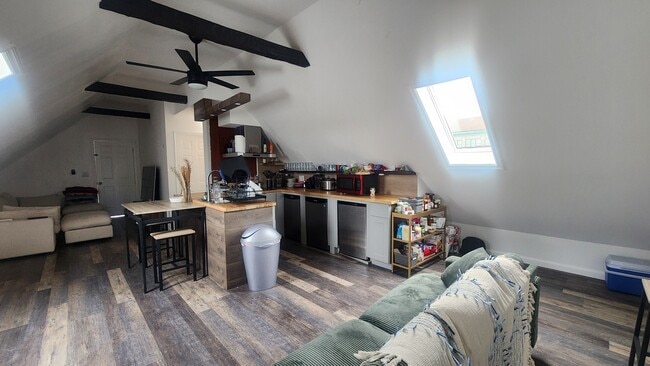 Building Photo - 130 Chestnut St