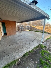 Building Photo - Upgrade your living arrangements