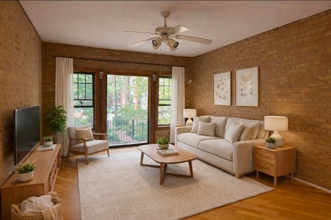 Building Photo - 6964 1/2 N Sheridan Rd