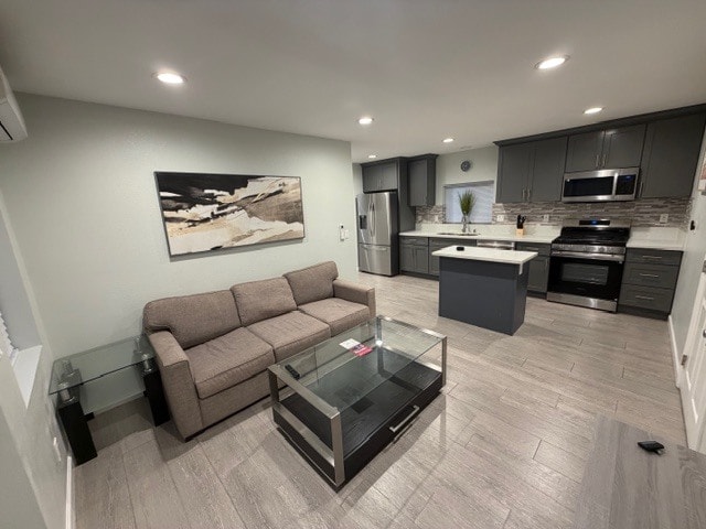 Building Photo - 13841 Sherwood St