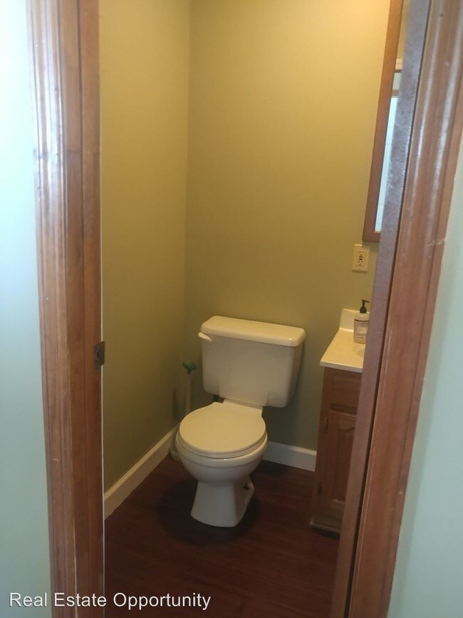 Building Photo - 2 br, 1.5 bath House - 1858 Harrisburg Pike