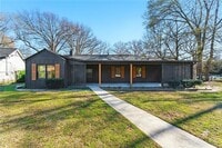 Building Photo - 10 Cochran Rd SE