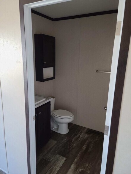 Building Photo - 55 Arbor St