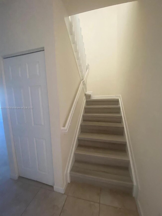 Building Photo - 17460 SW 153rd Ave