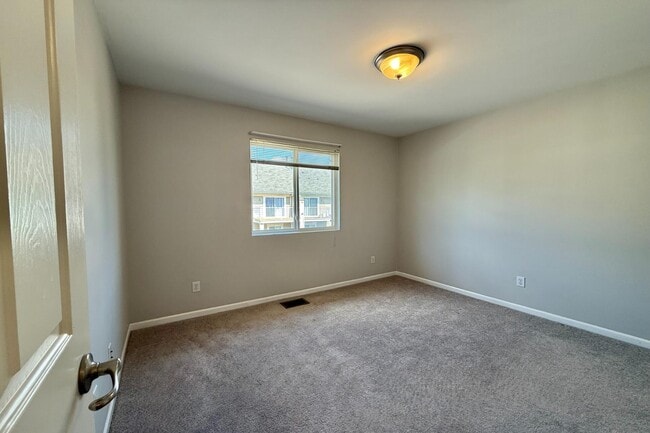 Building Photo - 1091 Beaver Run