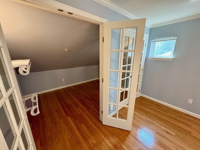 Building Photo - 1541 Cherrylane Pl S