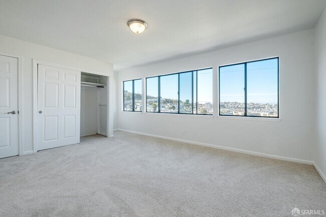 Building Photo - 97 Canyon Dr