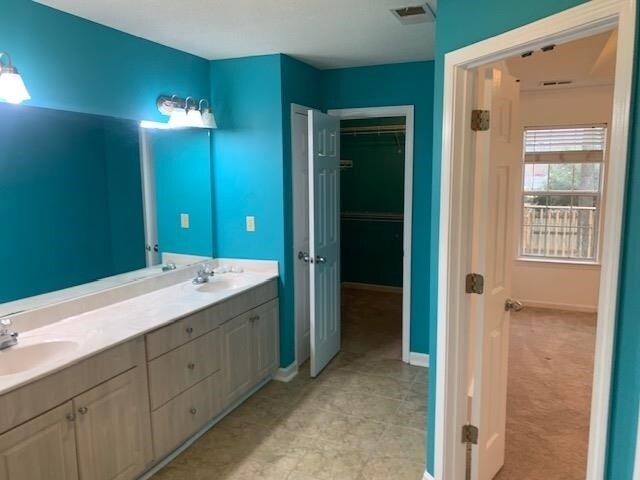 Building Photo - 222 Walnut Trace Dr