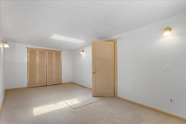 Building Photo - 2308 Woolsey St. #5 - 1 bedroom | 1 bath |...