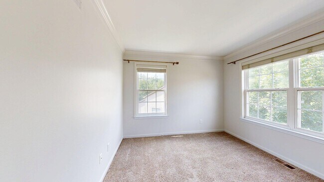 Building Photo - 3042 Barclay Way