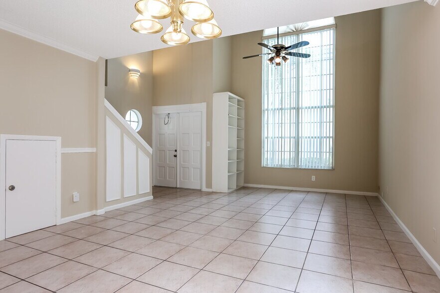 Building Photo - 5477 NW 44th Way
