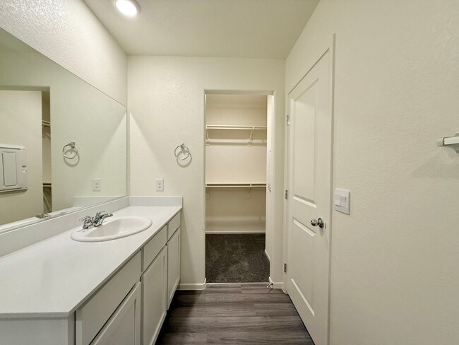 Building Photo - BRAND NEW 3 BED 2.5 BATH 2 CAR GARAGE TOWN...
