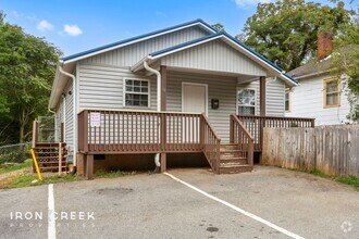 Building Photo - Immaculately Remodeled 3-Bed near Downtown...