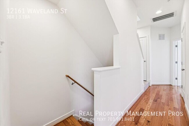 Building Photo - 12161 Waveland St