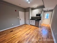 Building Photo - 533 Budd St
