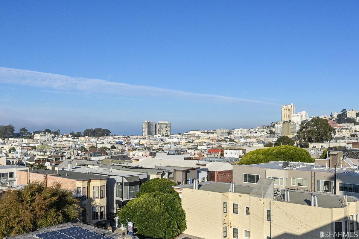 Roof deck view - 2920 Buchanan St