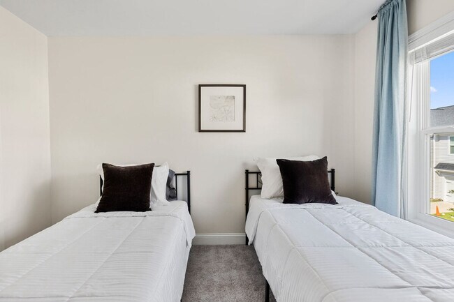 Building Photo - 739 Jacobs Millpond Rd