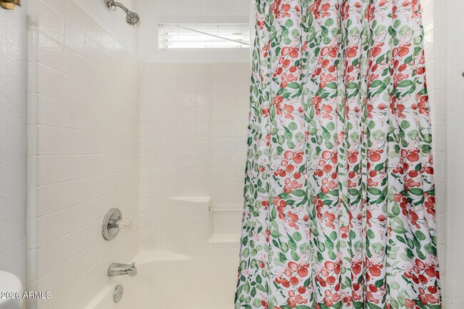 Building Photo - 10420 W Reade Ave