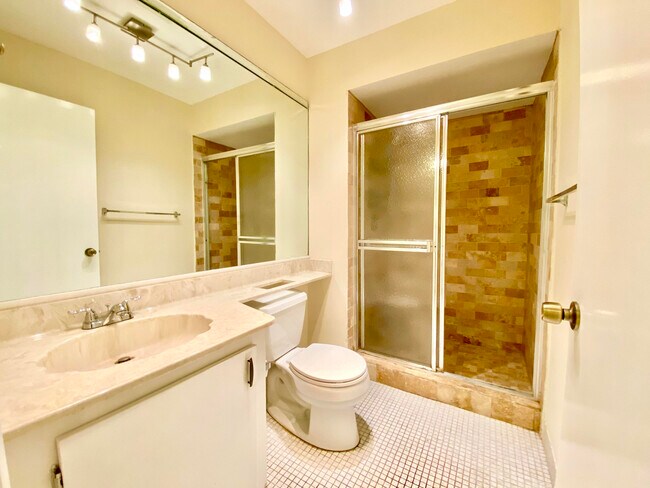 Building Photo - 2828 Casita Way