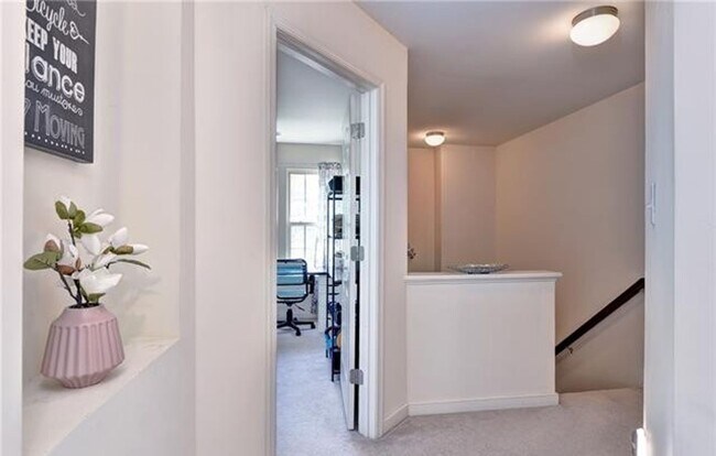 Building Photo - 3 bedroom/2.5 bathroom - Weatherly At Whit...