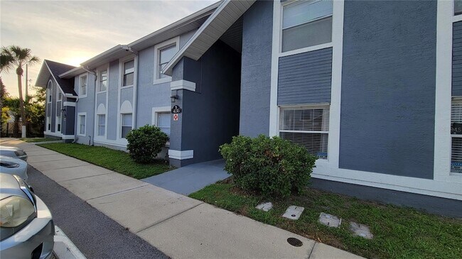 Building Photo - 4136 Pershing Pointe Pl