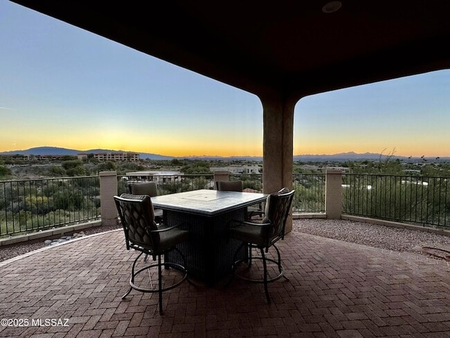 Building Photo - 5926 N Campo Abierto