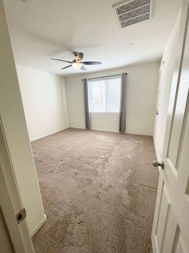 Building Photo - $2,195 Ashlan & Leonard 3 bed Home, Clovis...