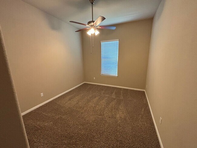 Building Photo - AVAILABLE NOW; APPLY TODAY!!! $560.00 OFF FIRST MONTH