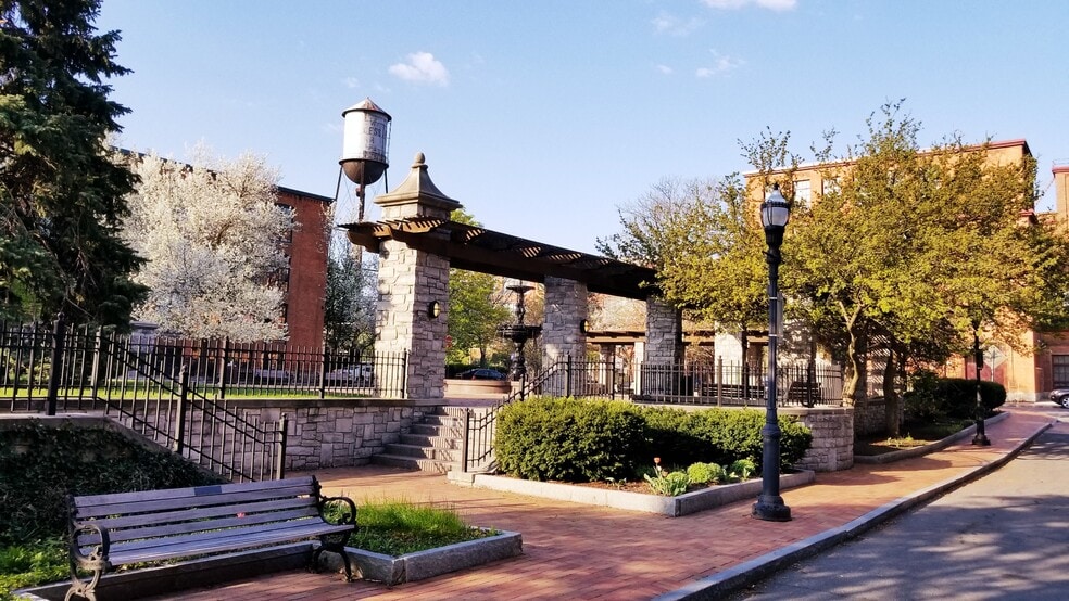 Building Photo - Merrell-Soule Building