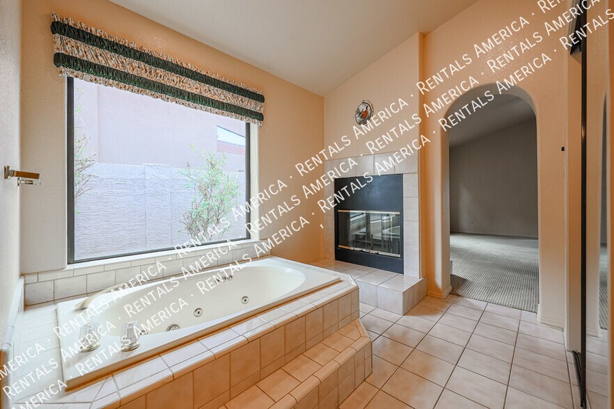 Building Photo - 8444 N 85th St