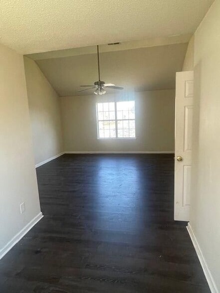 Building Photo - 6469 Brenda Ann Dr