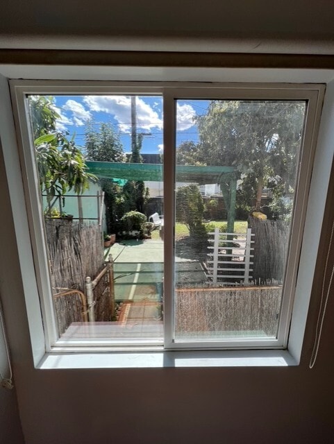 Building Photo - 10810 Camarillo St