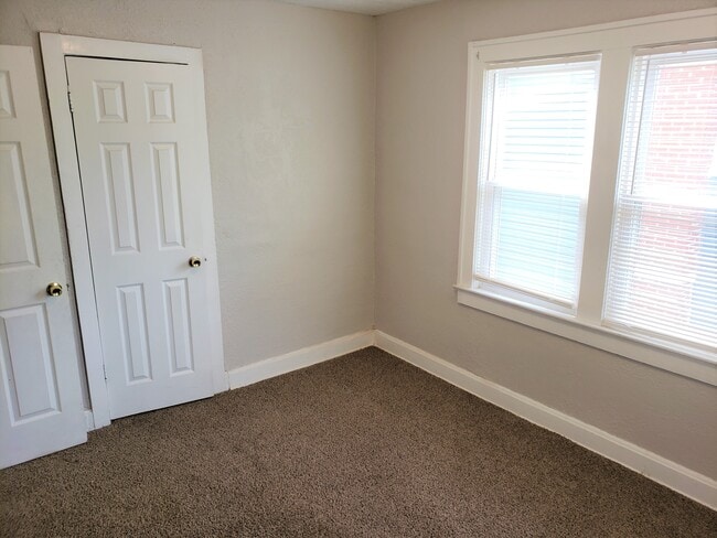 Building Photo - 5524 Woodland Ave