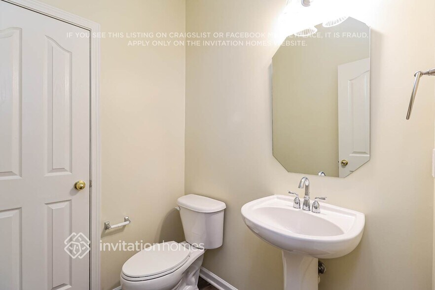 Building Photo - 4701 Sandtyn Dr