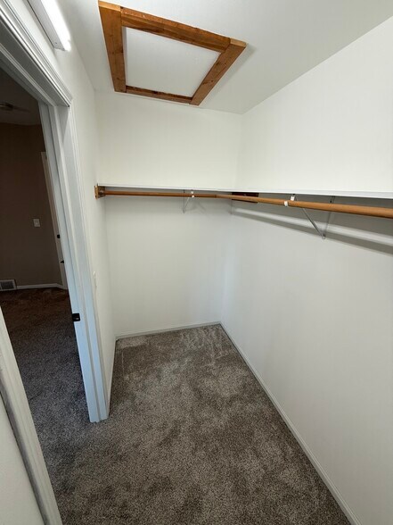 Building Photo - 710 Mesta Ln