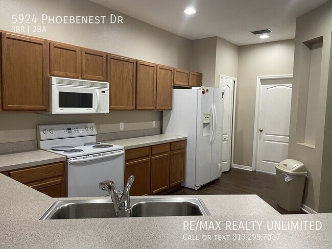 Building Photo - 5924 Phoebenest Dr