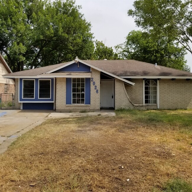 Building Photo - 2026 Beaver Bend Rd