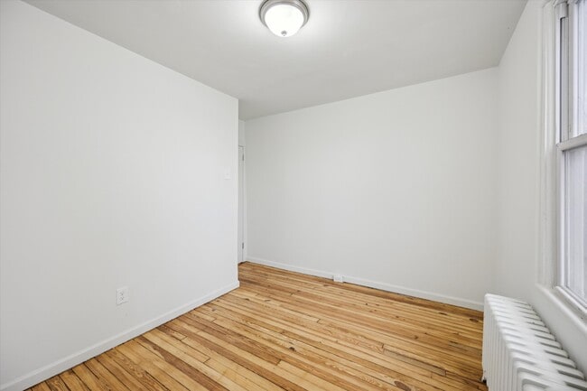 Building Photo - 3833 Pennsgrove St