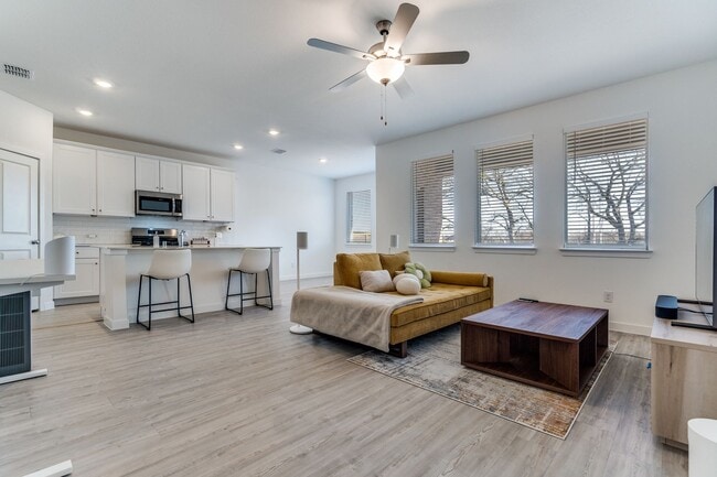 Building Photo - 3609 Grace Ln