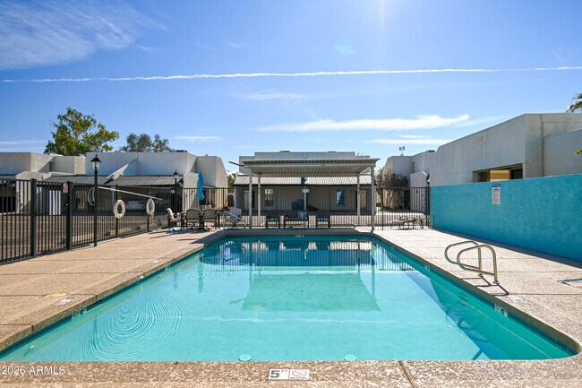 Building Photo - 16041 N 31st St